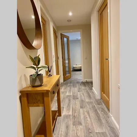 Beautiful 2 Bedroom, 2 Bathroom Flat With Parking. Pitlochry Exterior photo
